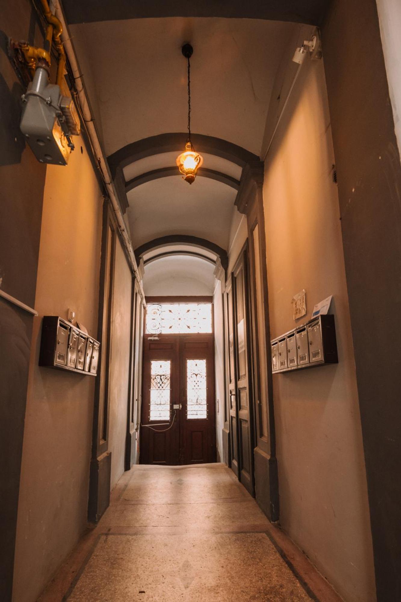 Old Town Central Apartment كلوج-نابوكا المظهر الخارجي الصورة