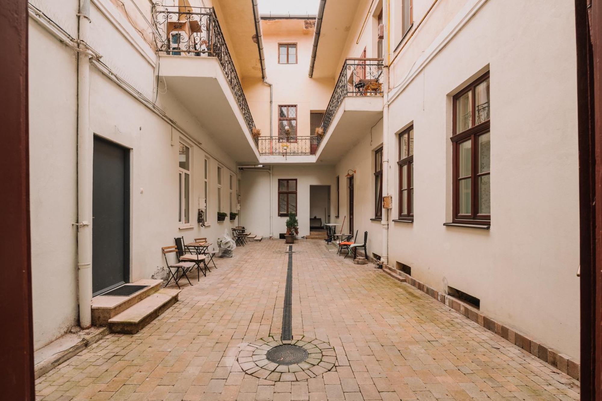 Old Town Central Apartment كلوج-نابوكا المظهر الخارجي الصورة