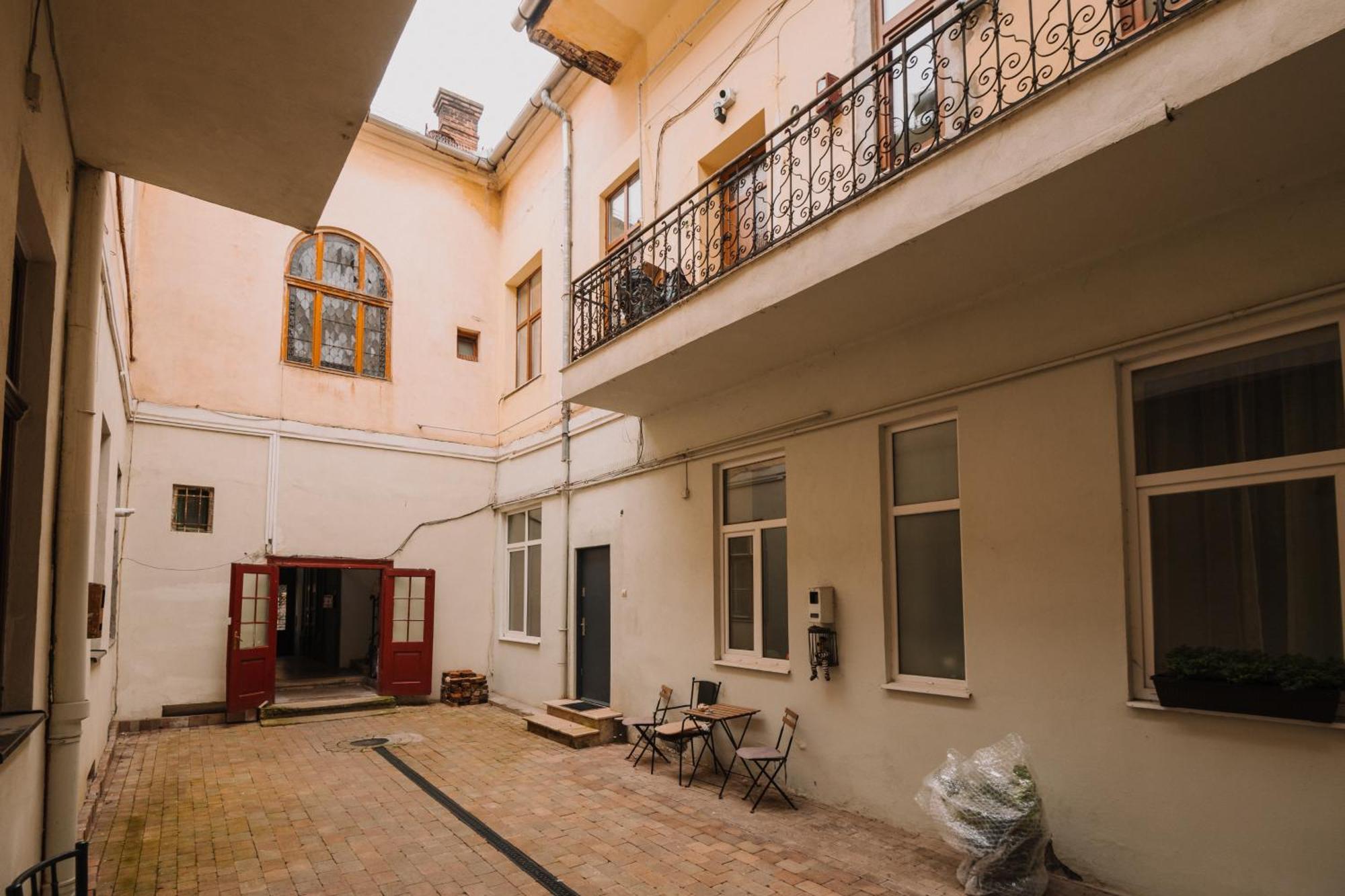Old Town Central Apartment كلوج-نابوكا المظهر الخارجي الصورة