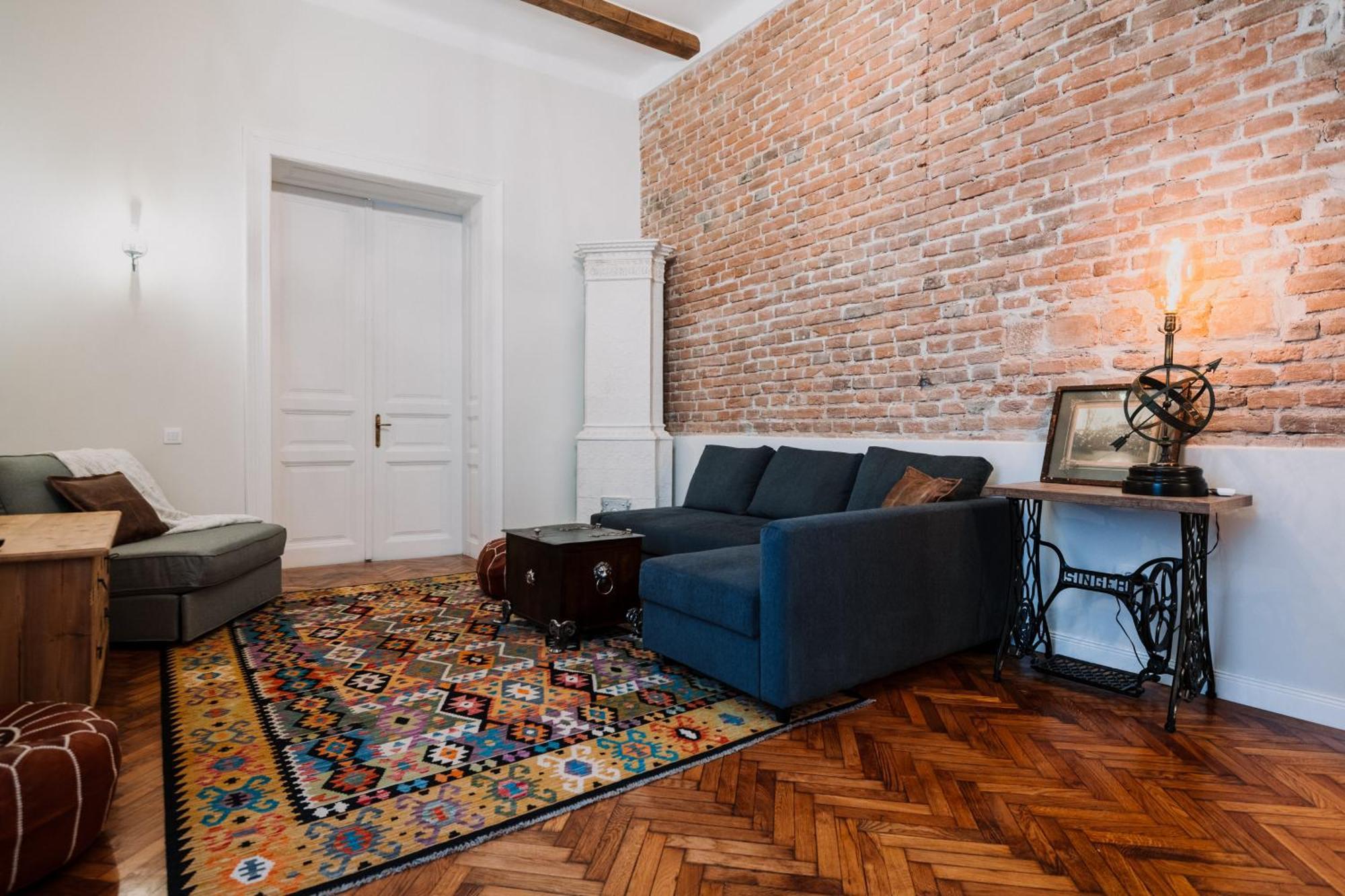 Old Town Central Apartment كلوج-نابوكا المظهر الخارجي الصورة