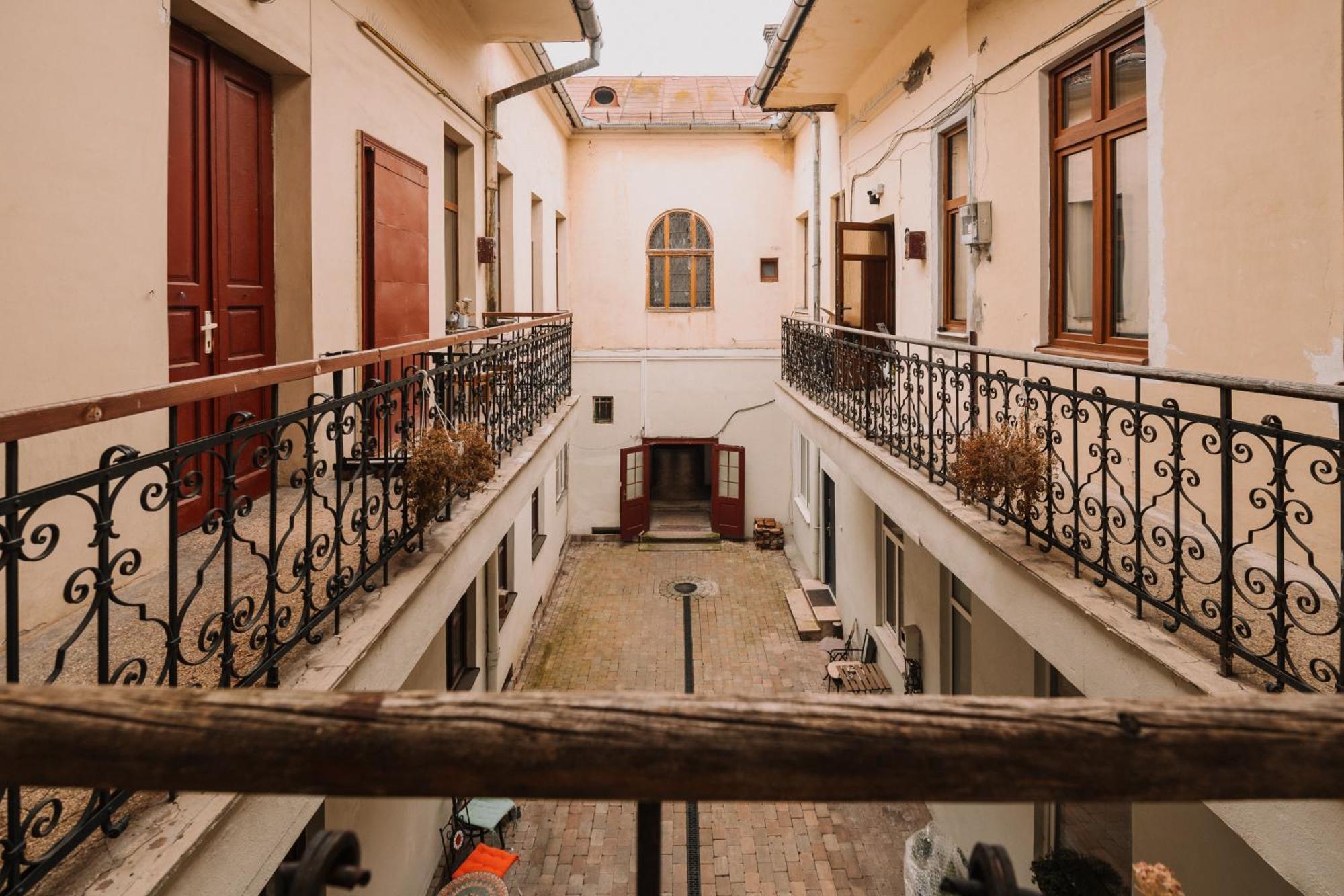 Old Town Central Apartment كلوج-نابوكا المظهر الخارجي الصورة