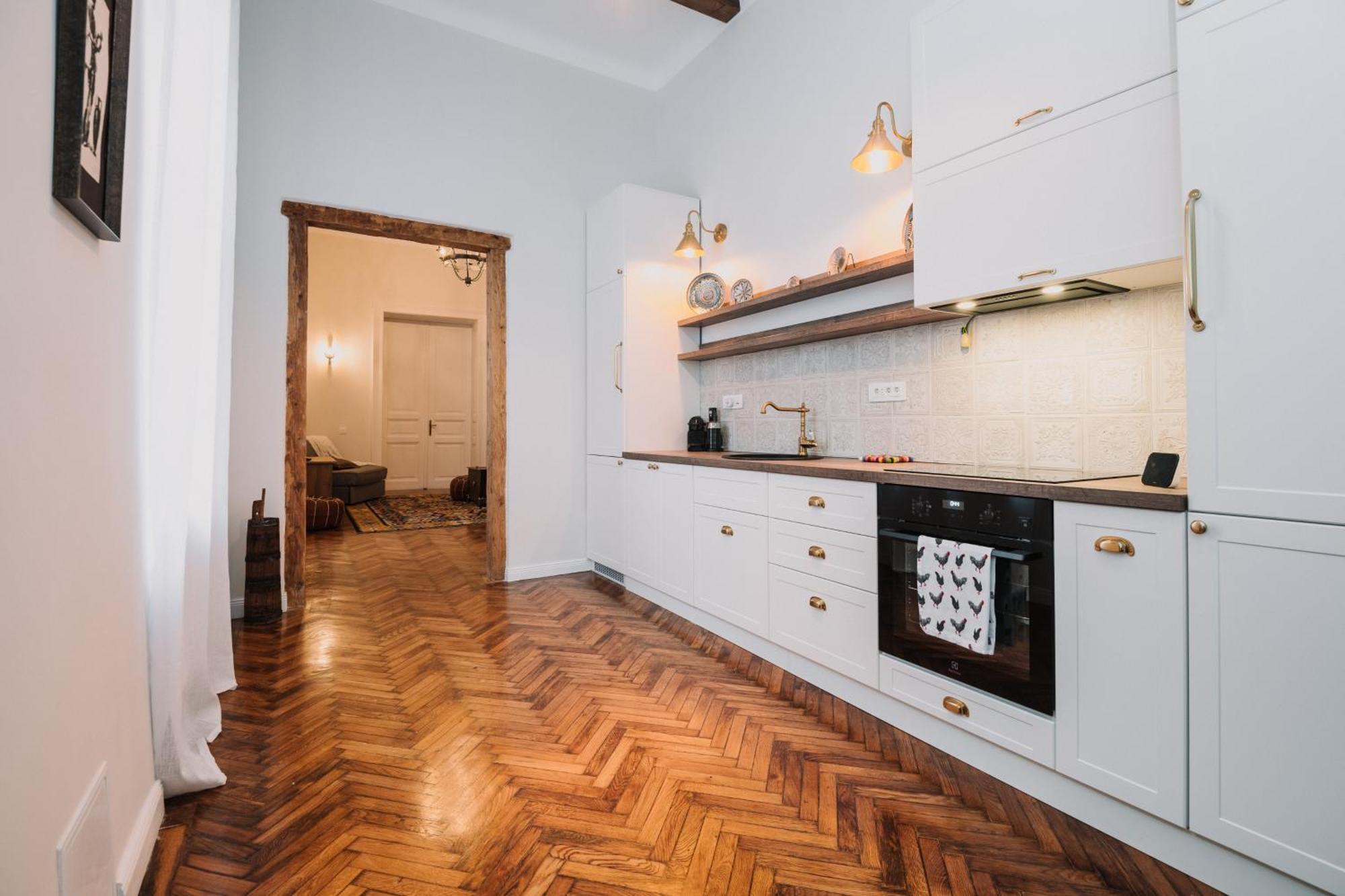 Old Town Central Apartment كلوج-نابوكا المظهر الخارجي الصورة